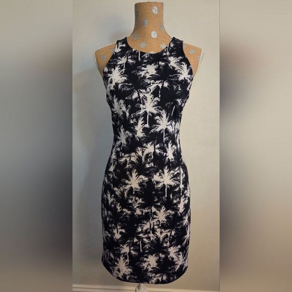 WOMENS GUESS Scuba Bodycon Black & White Palm Tree Tank Dress sz M PRELOVED - Picture 1 of 6
